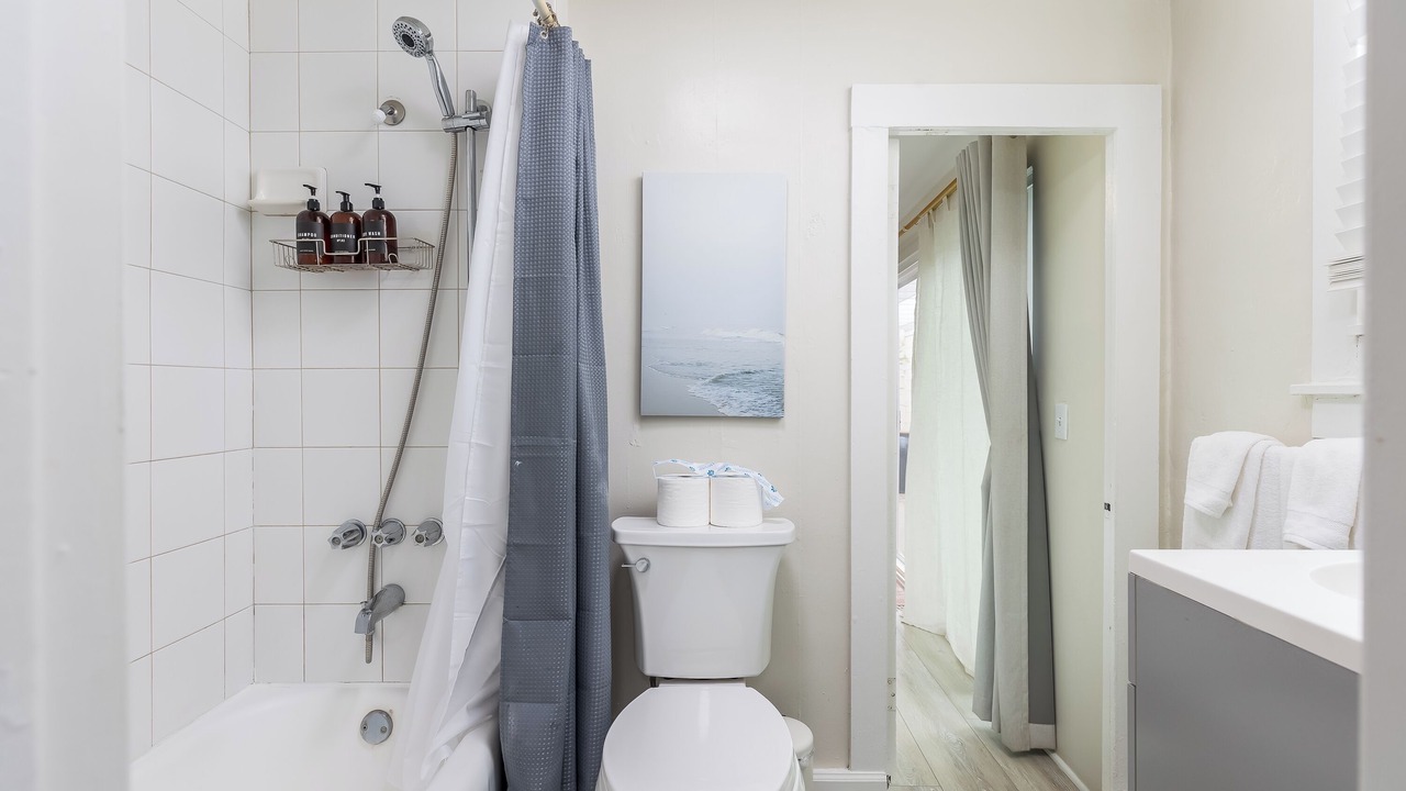 Photo of Bathroom in Sunset Cliffs