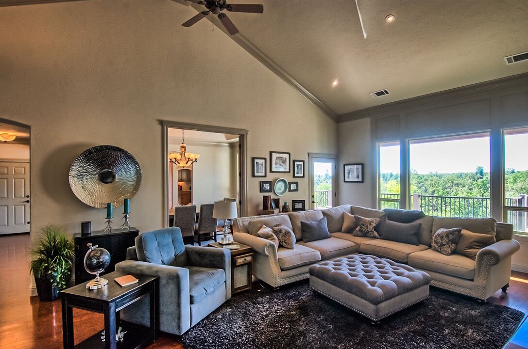 Photo of Livingroom in Redding