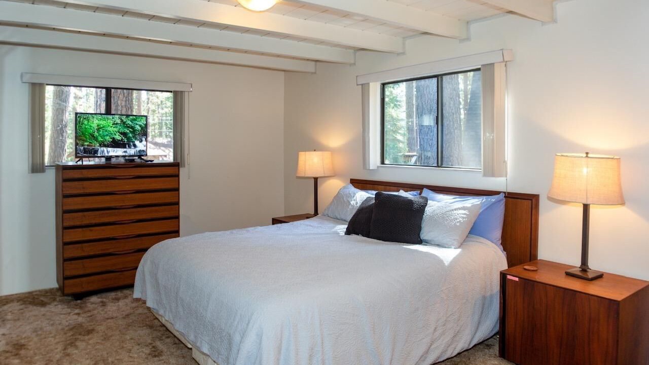 Photo of Bedroom in Graeagle