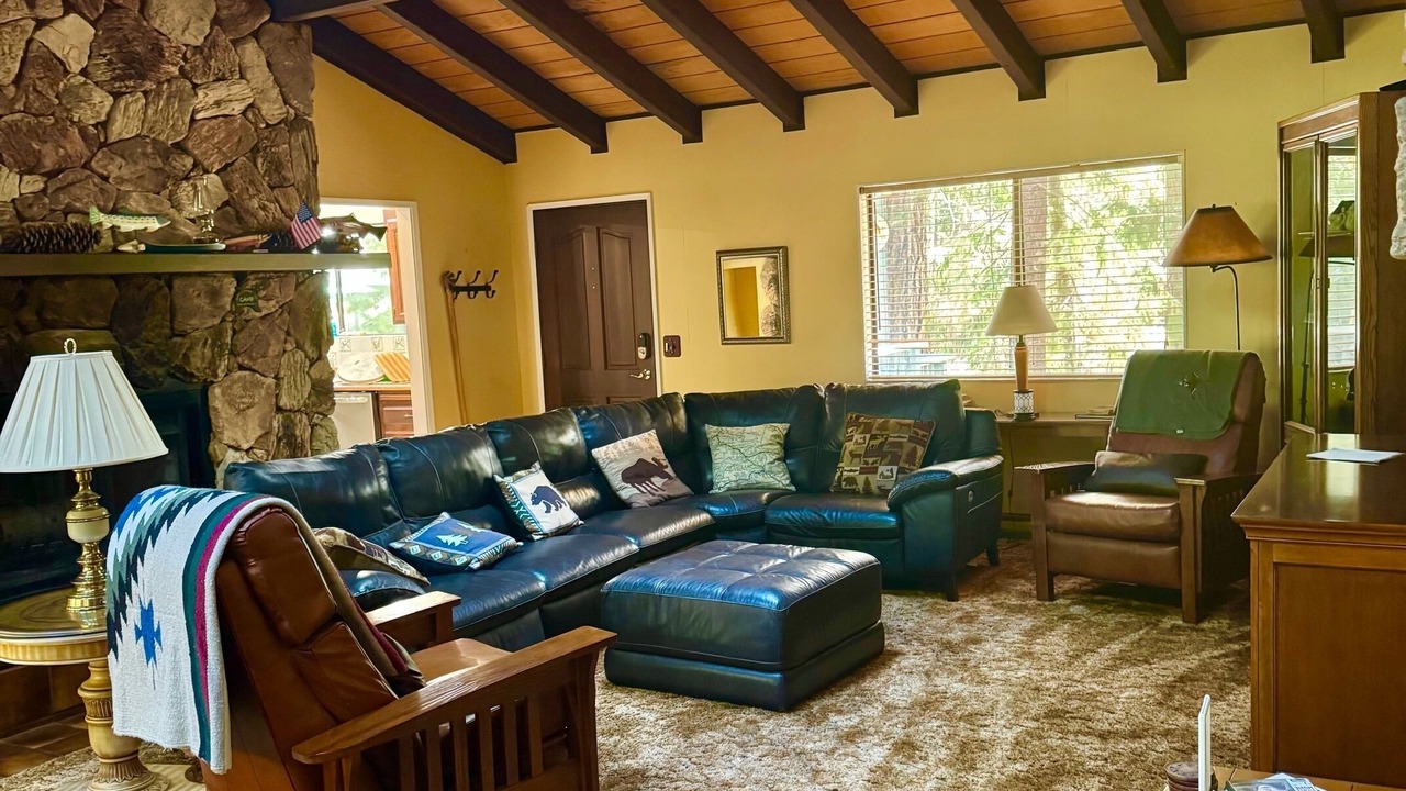 Photo of Livingroom in Graeagle
