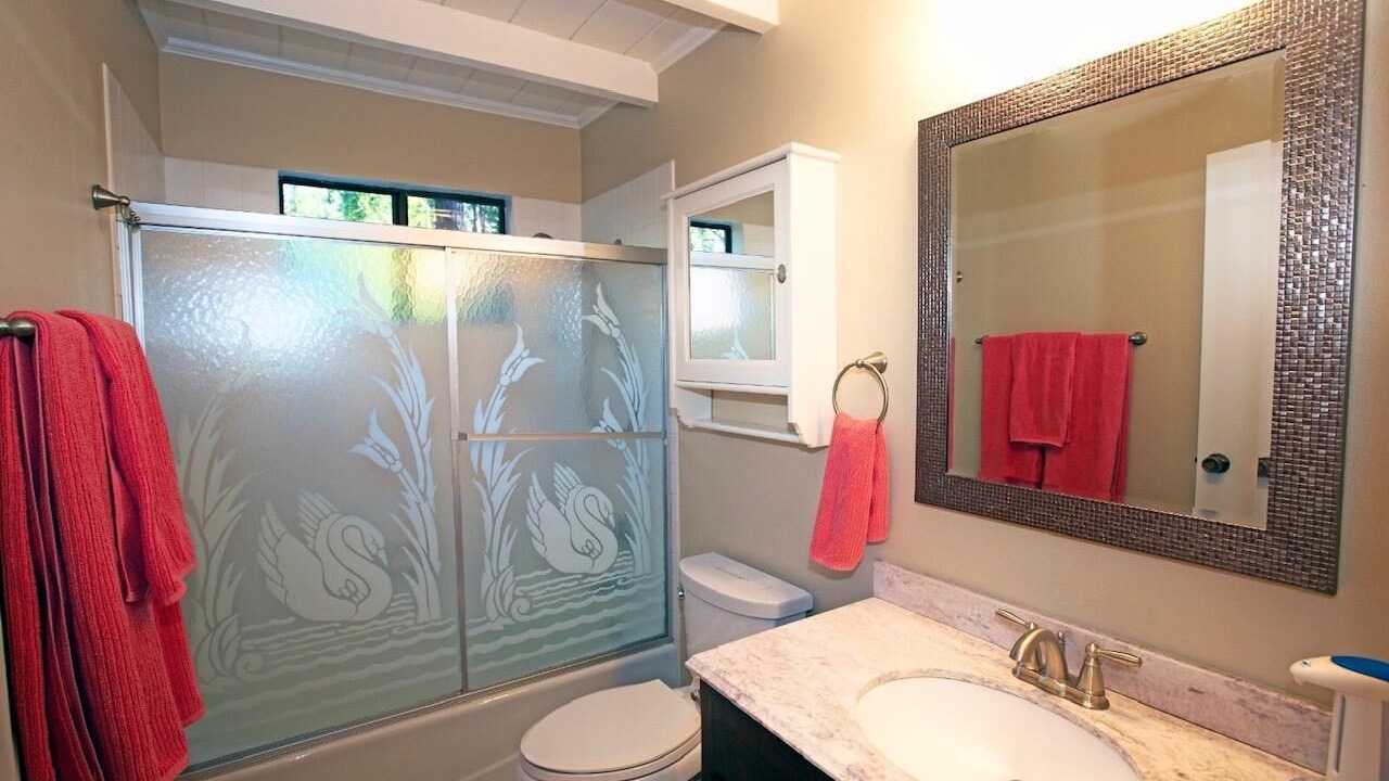 Photo of Bathroom in Graeagle