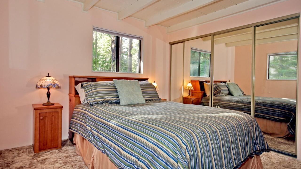 Photo of Bedroom in Graeagle