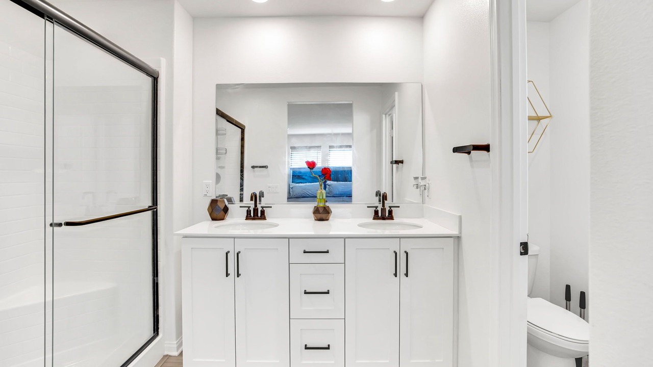 Photo of Bathroom in Canyon Country