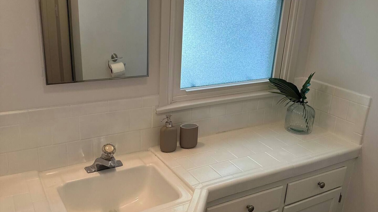 Photo of Bathroom in Tarzana