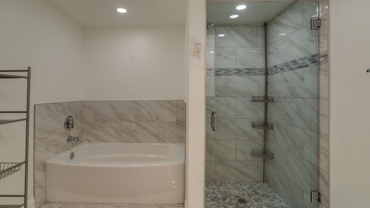Photo of Bathroom in Araby Commons