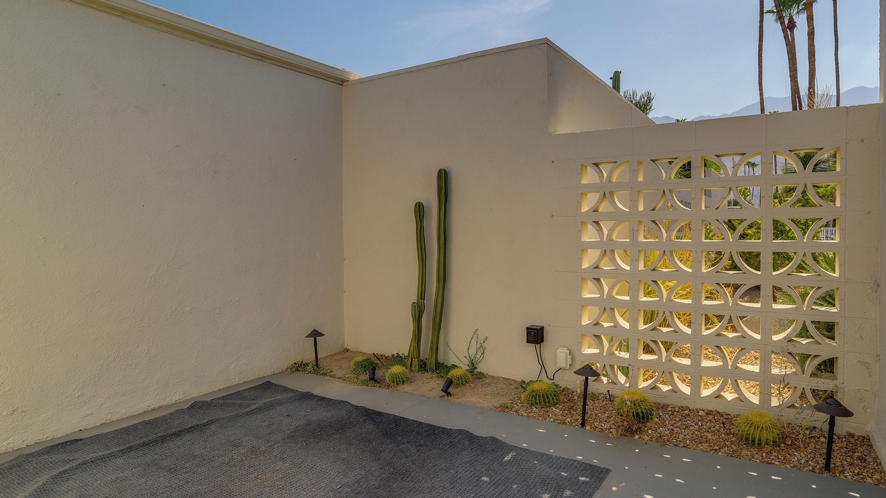 Photo of Outdoor in Araby Commons