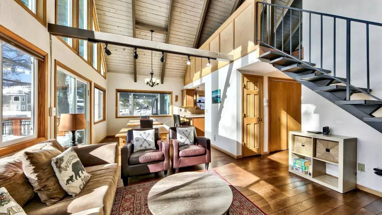 Photo of Livingroom in Tahoe Keys