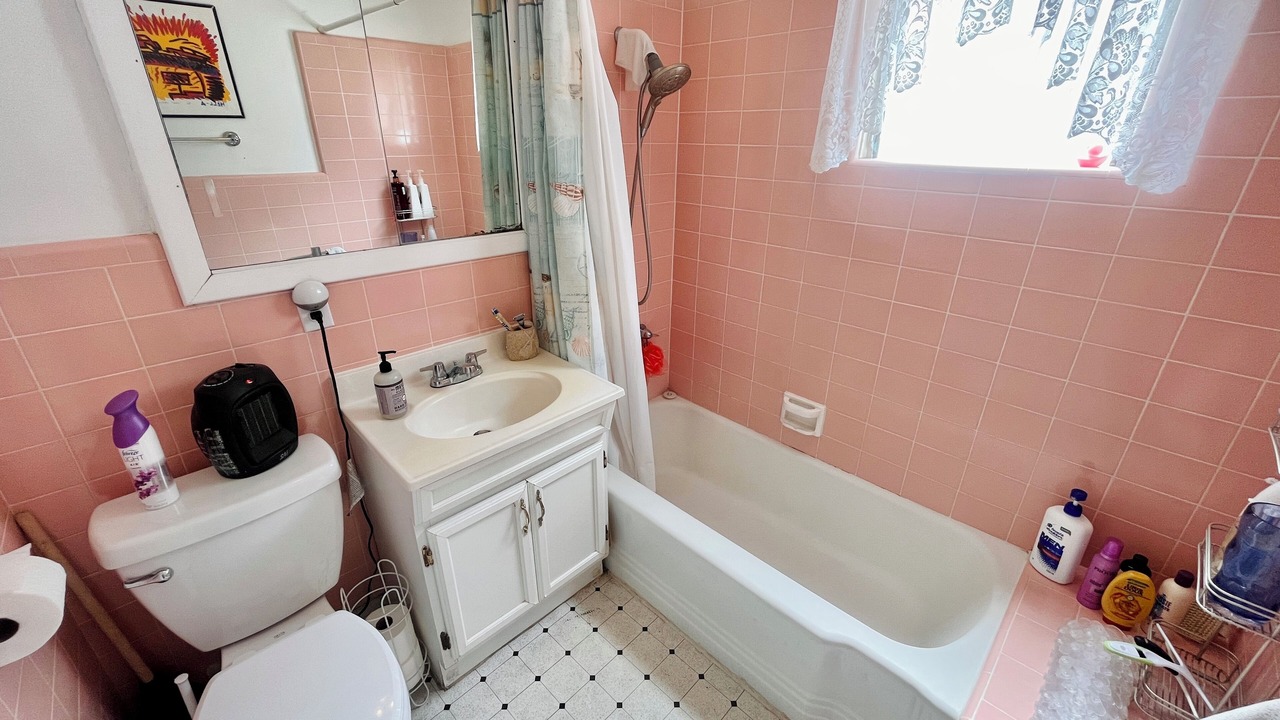 Photo of Bathroom in Central San Pedro