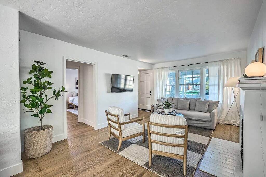 Photo of Livingroom in West Sacramento