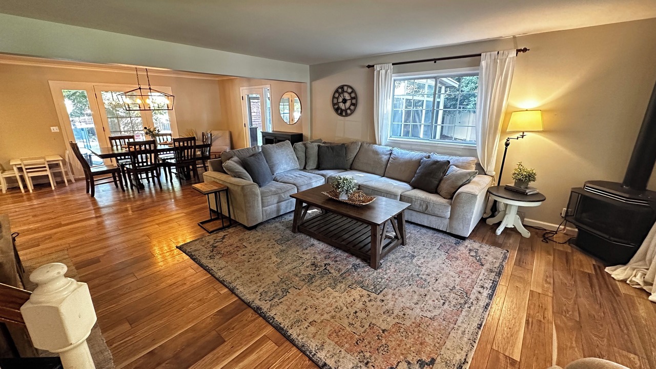 Photo of Livingroom in Chico