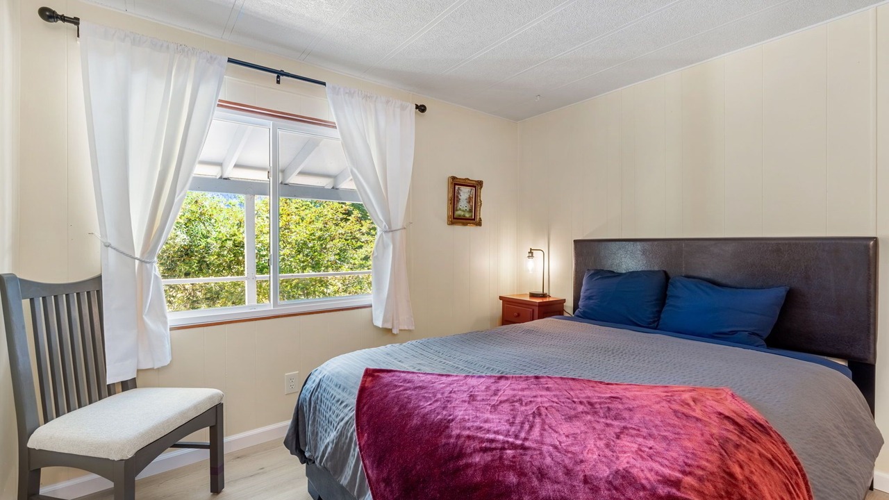 Photo of Bedroom in Orick