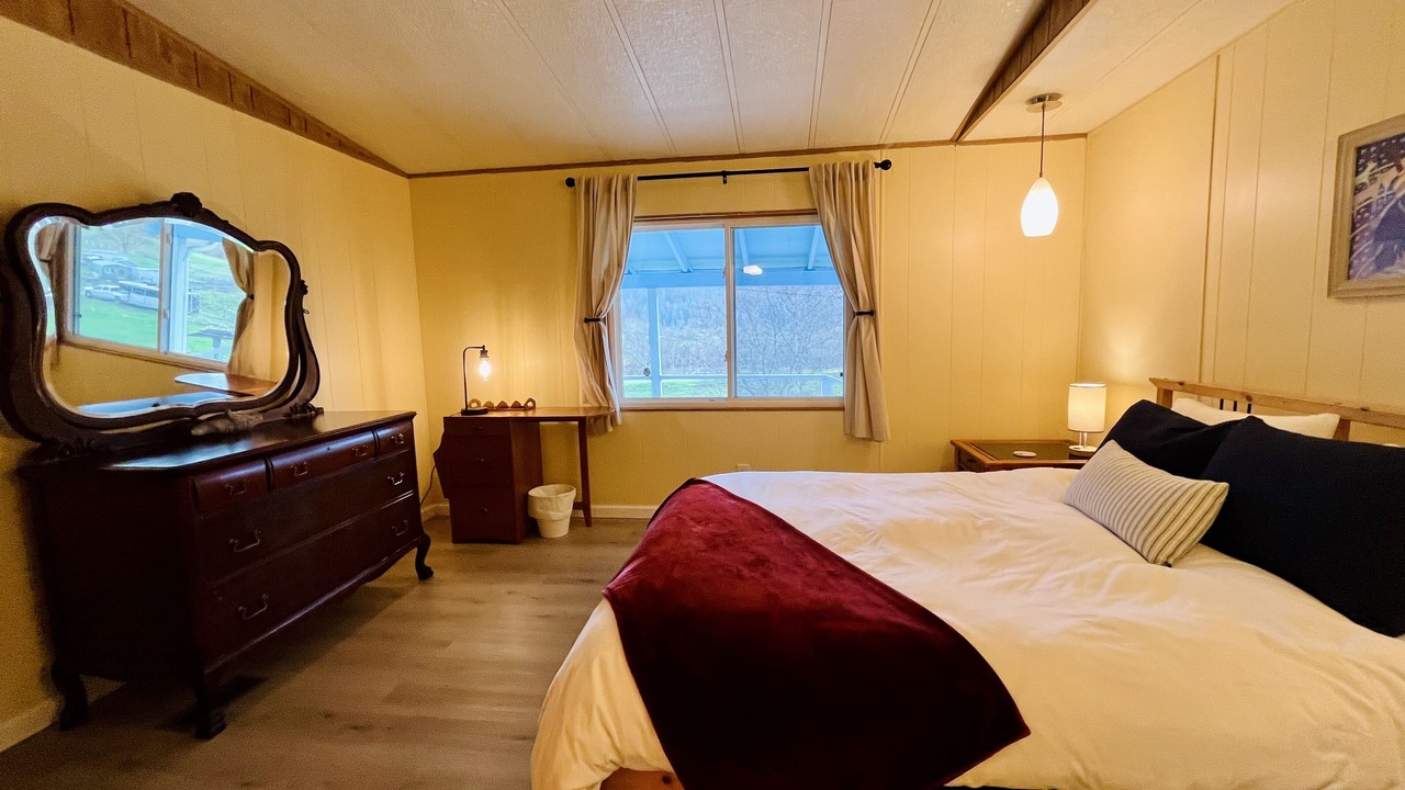 Photo of Bedroom in Orick