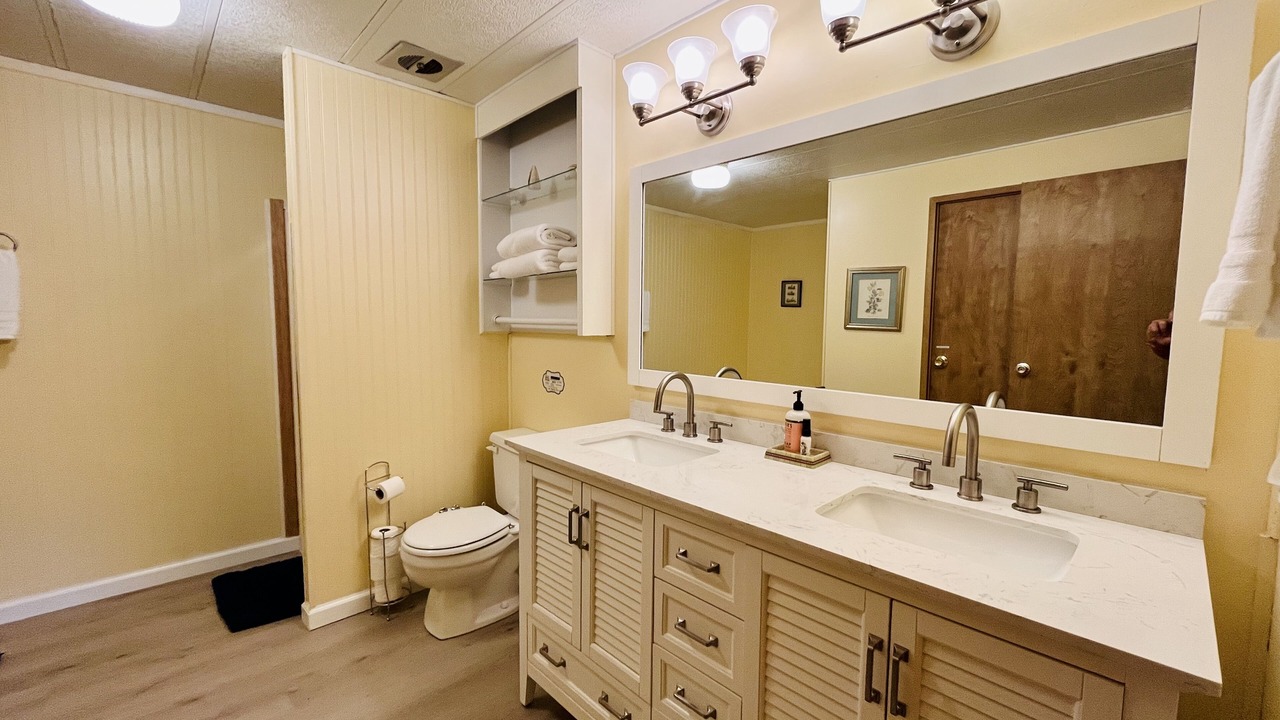 Photo of Bathroom in Orick