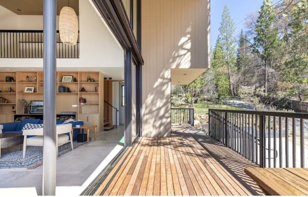 Photo of Patio Balcony in North Wawona