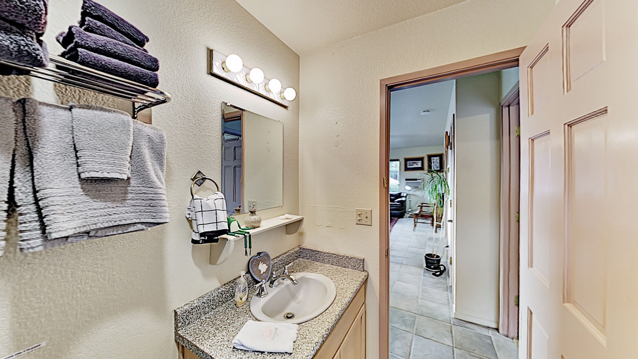 Photo of Bathroom in Freestone