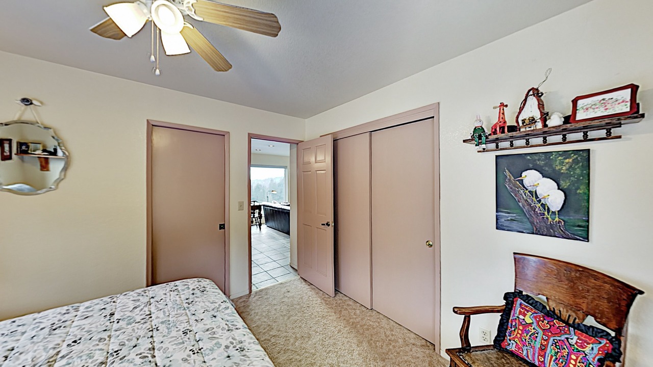 Photo of Bedroom in Freestone
