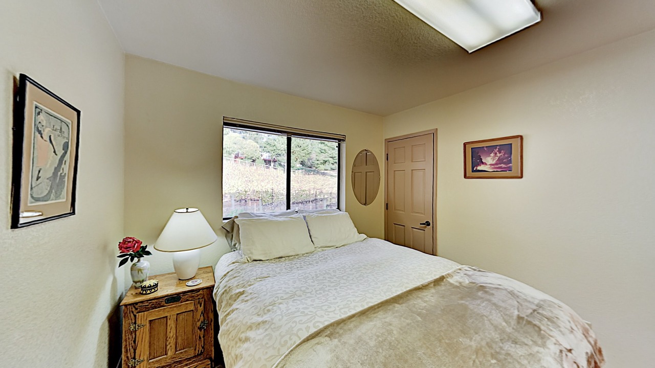 Photo of Bedroom in Freestone