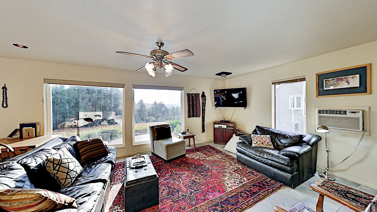 Photo of Livingroom in Freestone