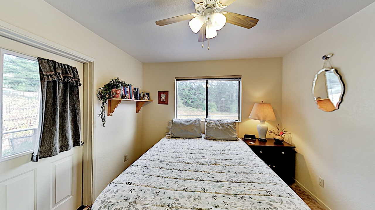 Photo of Bedroom in Freestone