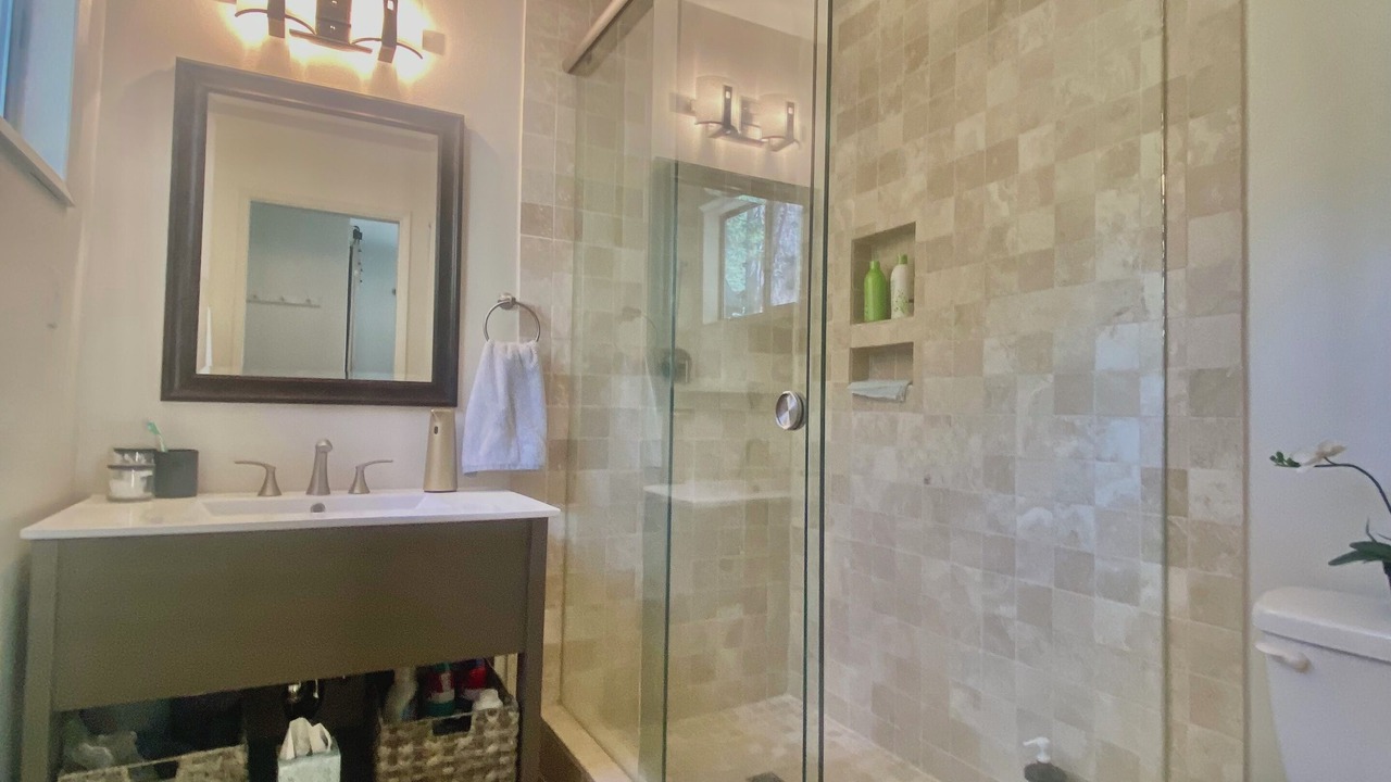 Photo of Bathroom in Pioneer Trail