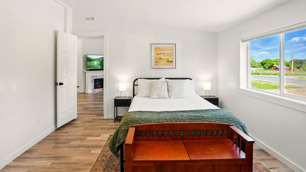 Photo of Bedroom in Hyrum