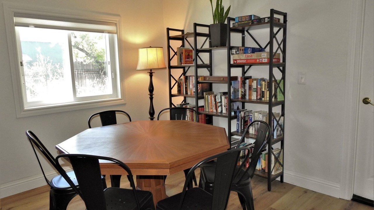 Photo of Bedroom in Douglas Flat