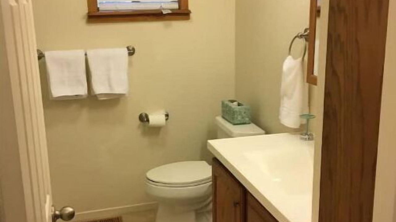 Photo of Bathroom in Pine Mountain Club