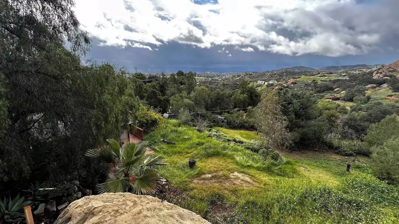 Photo of Outdoor in Canoga Park