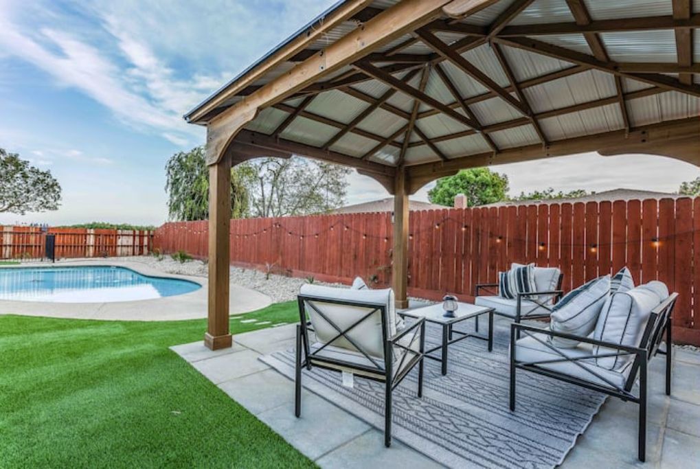 Photo of Patio Balcony in Raisin