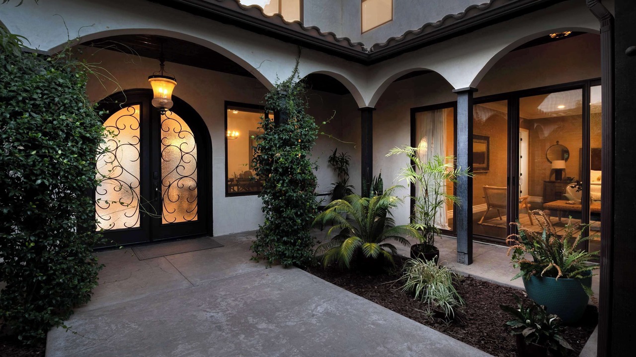 Photo of Outdoor in Canoga Park