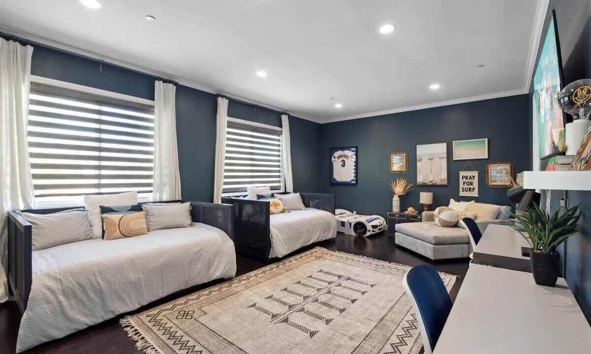 Photo of Bedroom in Canoga Park