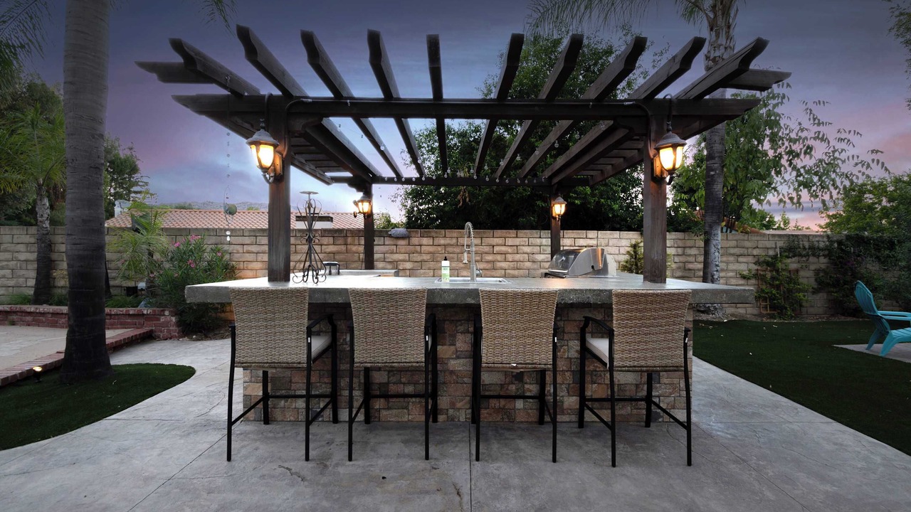 Photo of Outdoor in Canoga Park