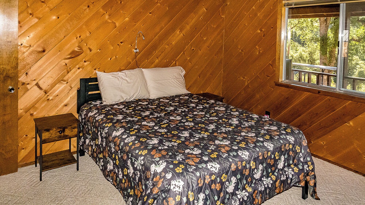 Photo of Bedroom in Badger