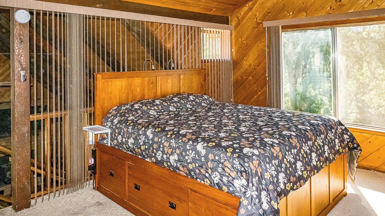 Photo of Bedroom in Badger