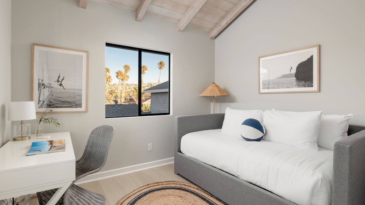 Photo of Bedroom in Sunset Cliffs