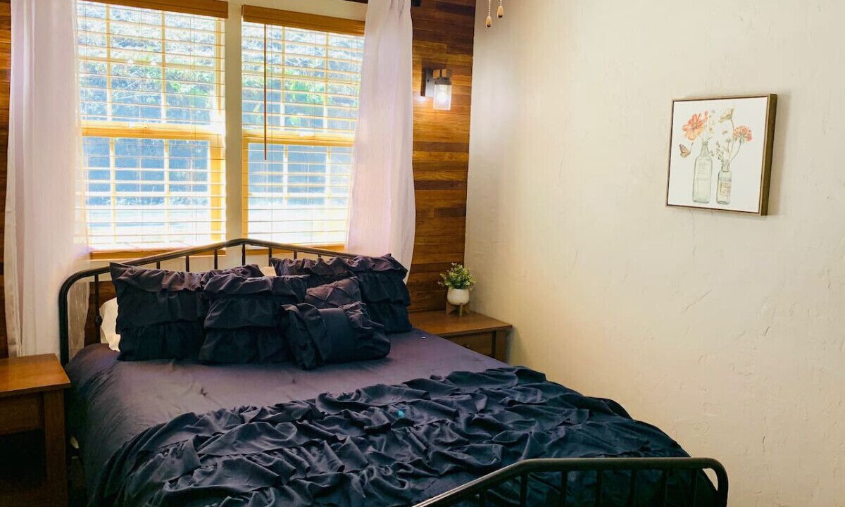 Photo of Bedroom in Lompoc