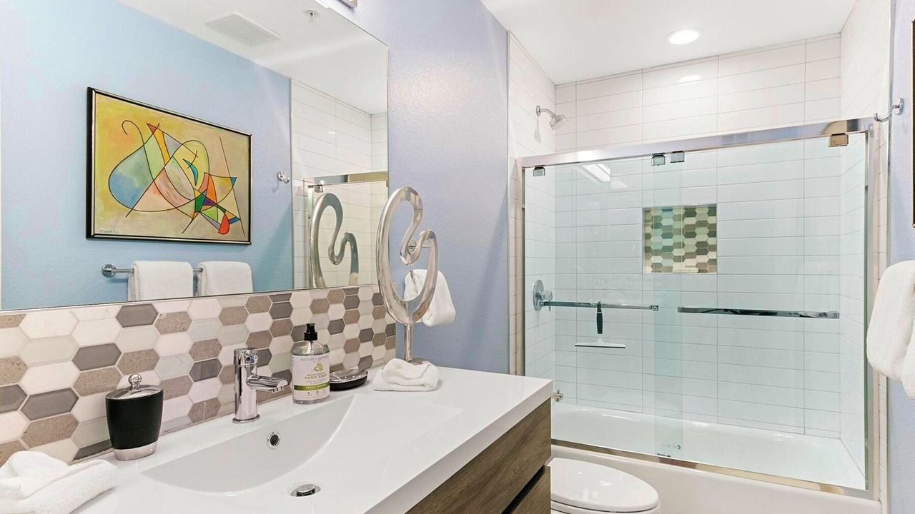 Photo of Bathroom in Araby