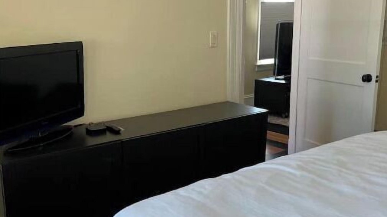 Photo of Bedroom in West Oakland