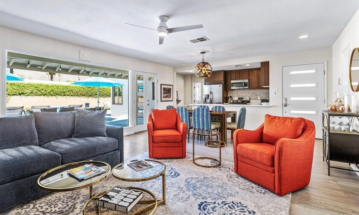 Photo of Livingroom in Deepwell Estates