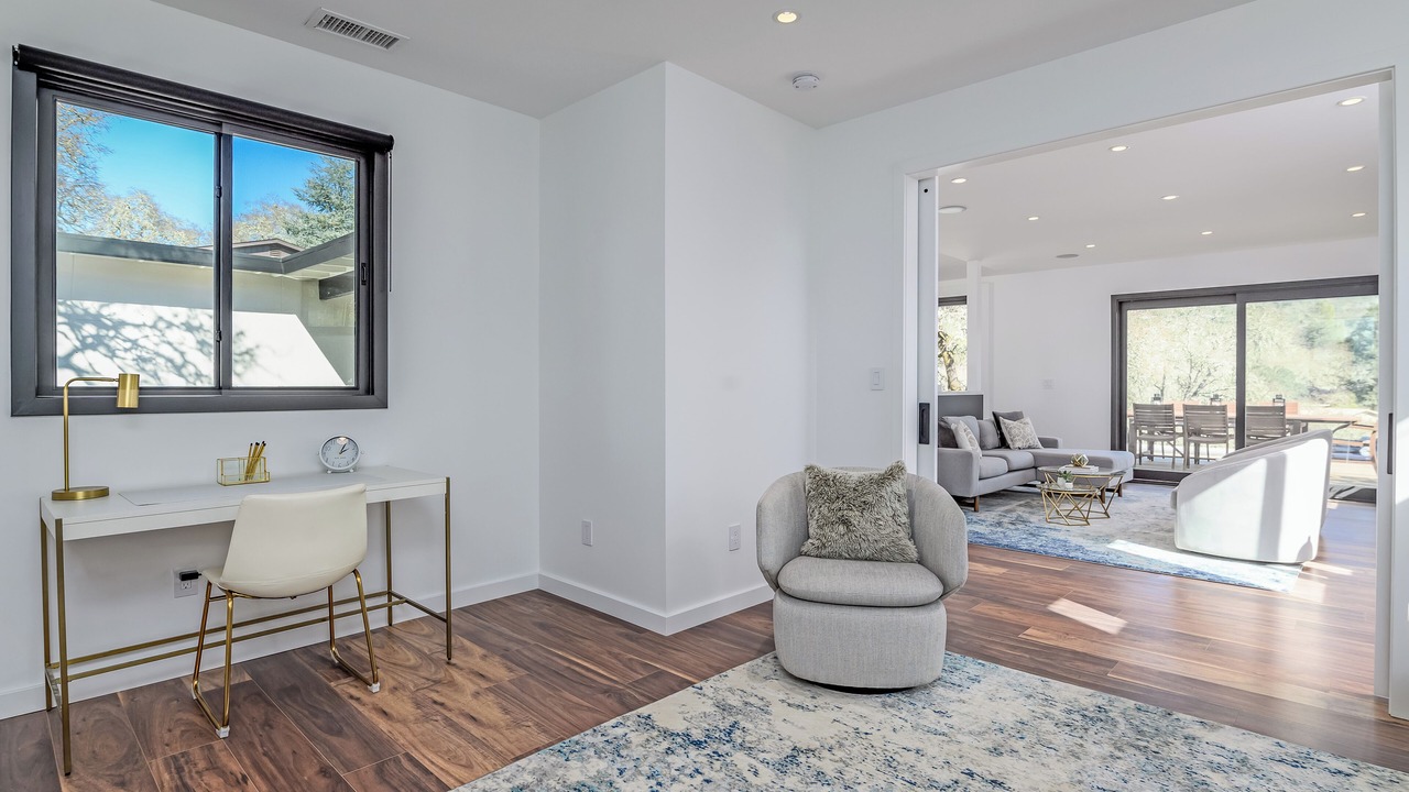 Photo of Livingroom in Boyes Hot Springs