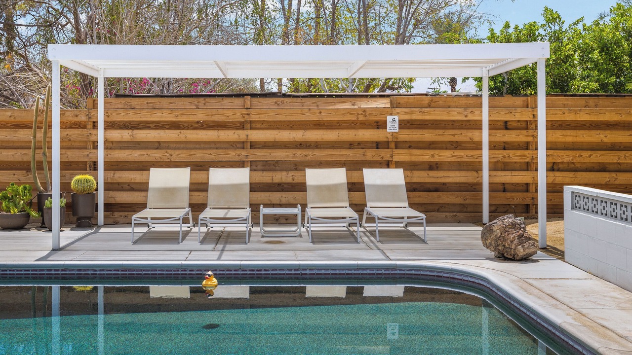 Photo of Outdoor in Racquet Club Estates