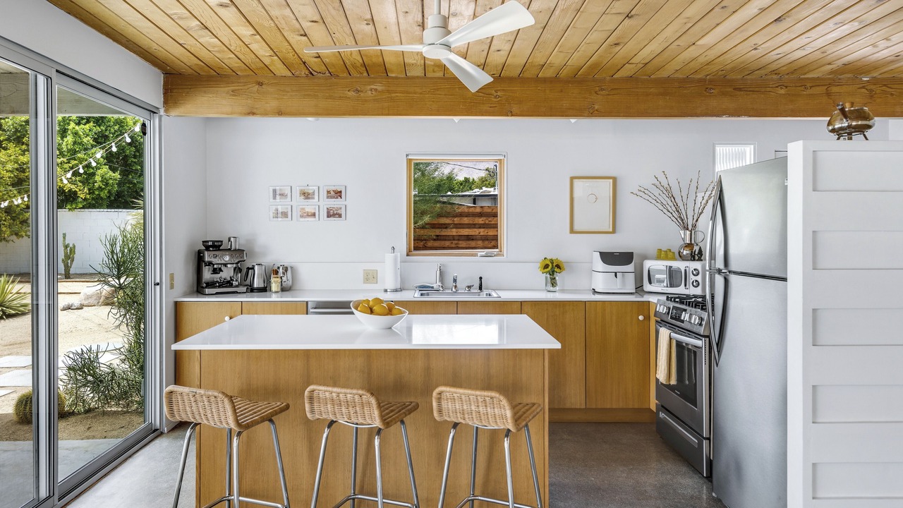 Photo of Kitchen in Racquet Club Estates