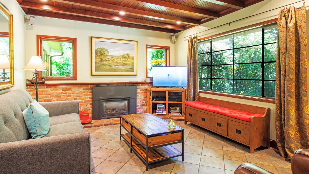Photo of Livingroom in Guerneville