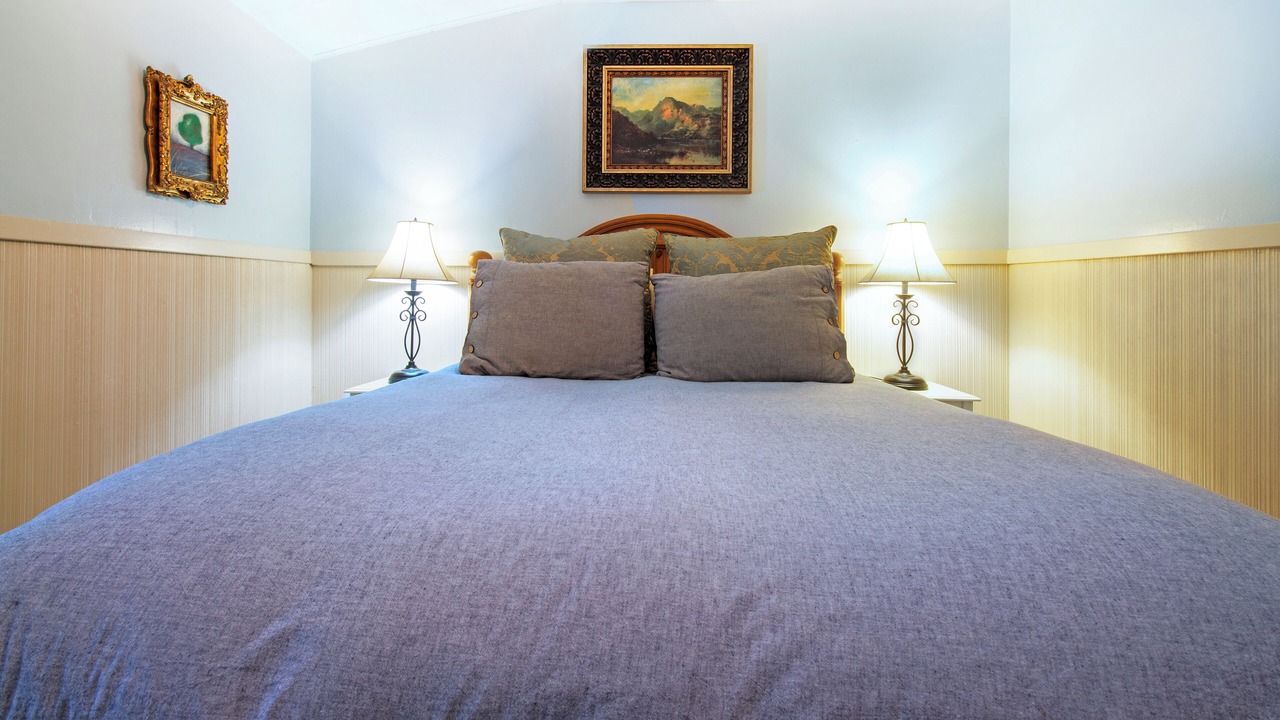 Photo of Bedroom in Guerneville