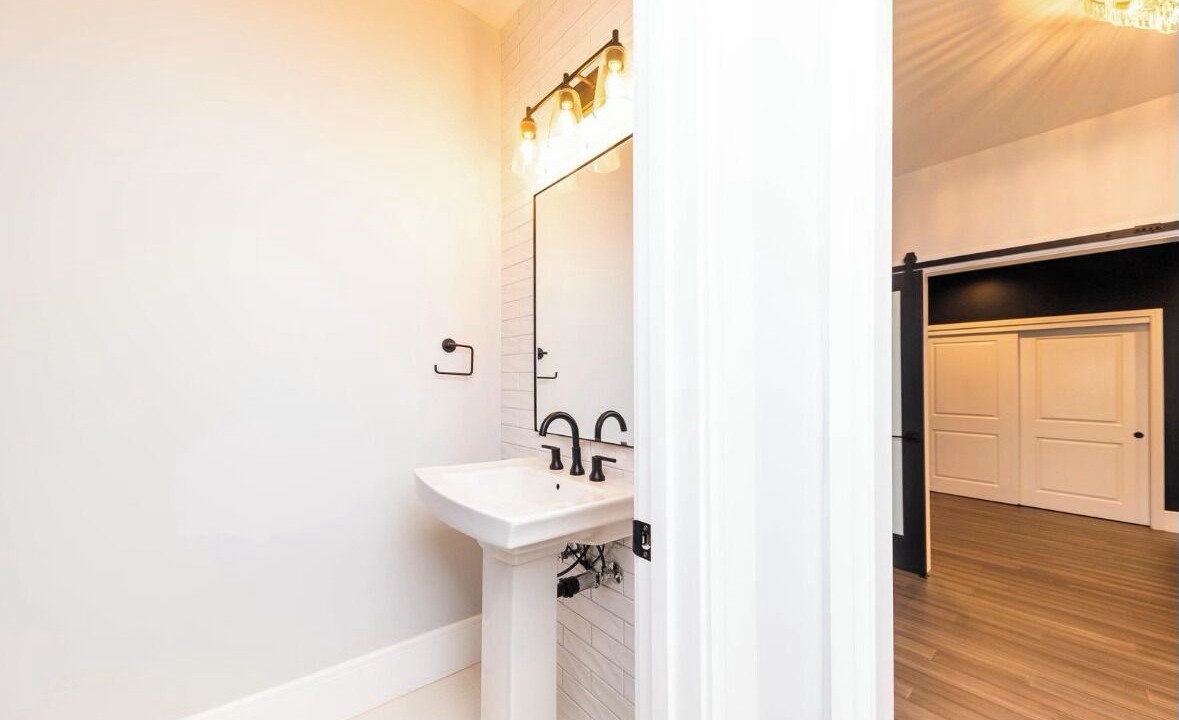 Photo of Bathroom in Red Bluff