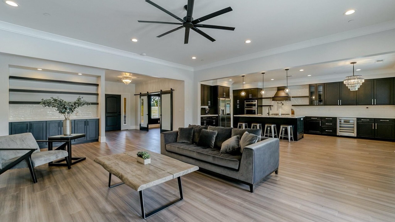 Photo of Livingroom in Red Bluff