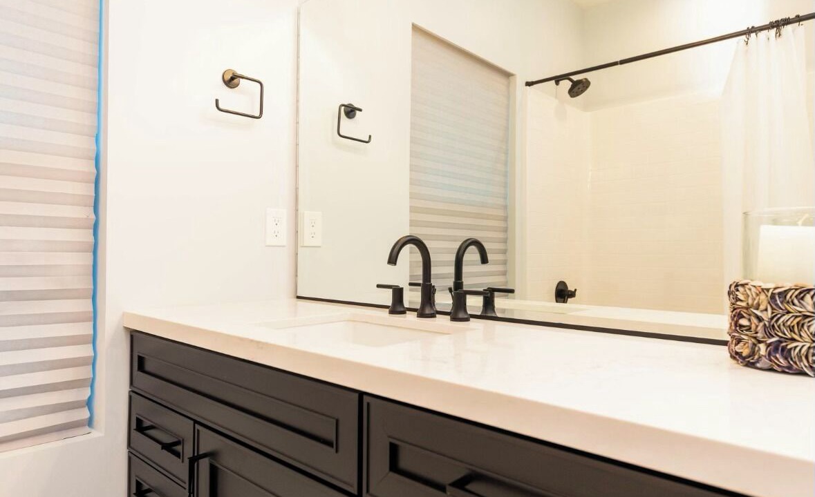 Photo of Bathroom in Red Bluff