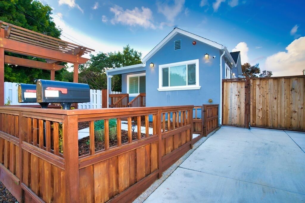 Photo of Outdoor in Longfellow