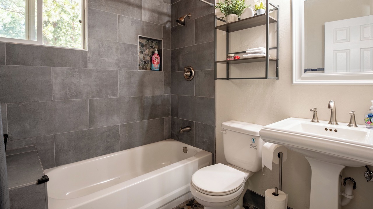Photo of Bathroom in Glencoe