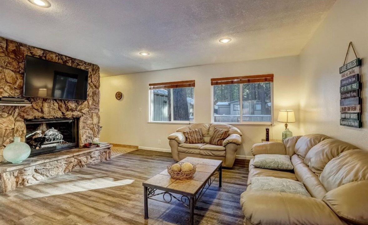 Photo of Livingroom in Al Tahoe